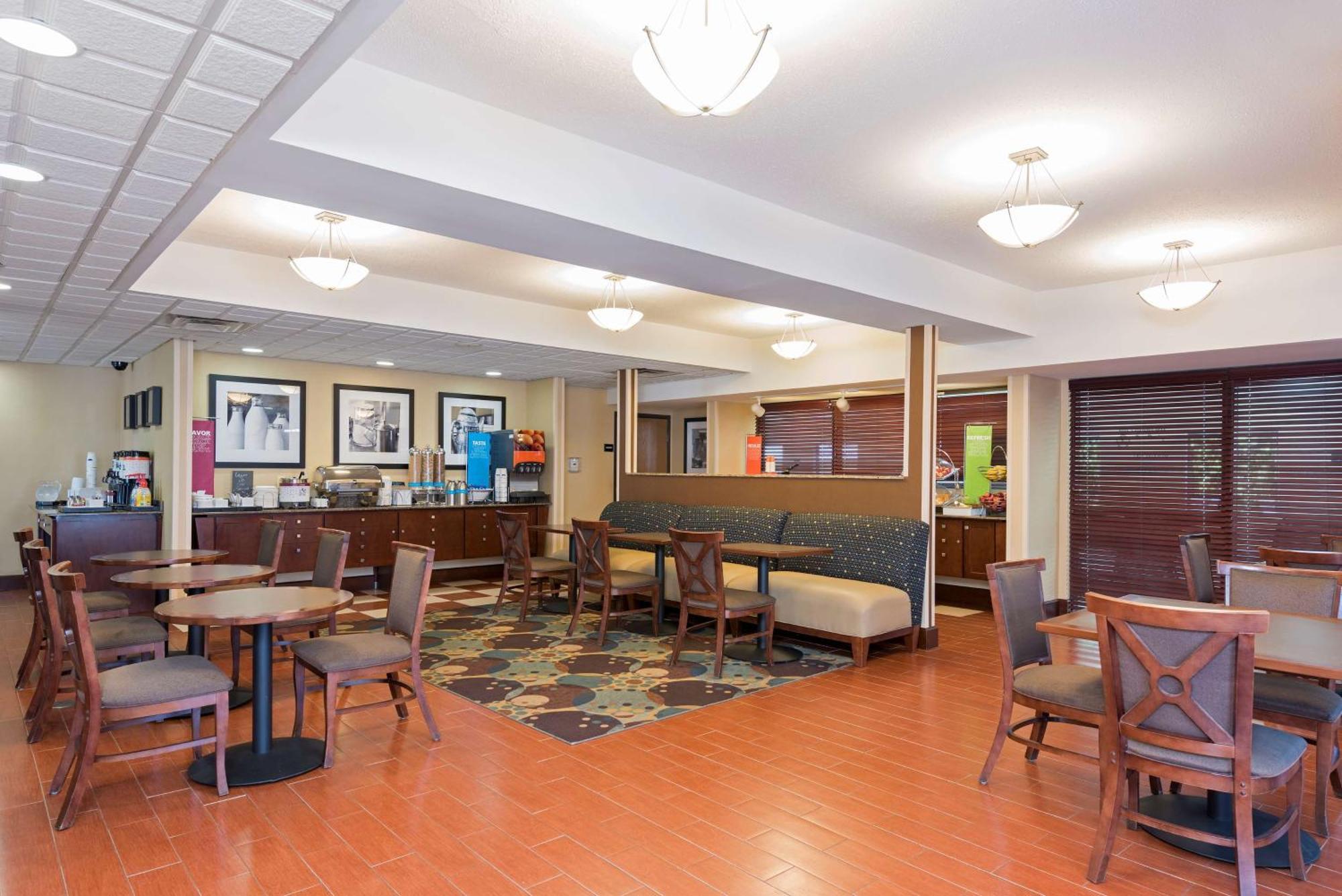 Hampton Inn Порт Хюрън Екстериор снимка