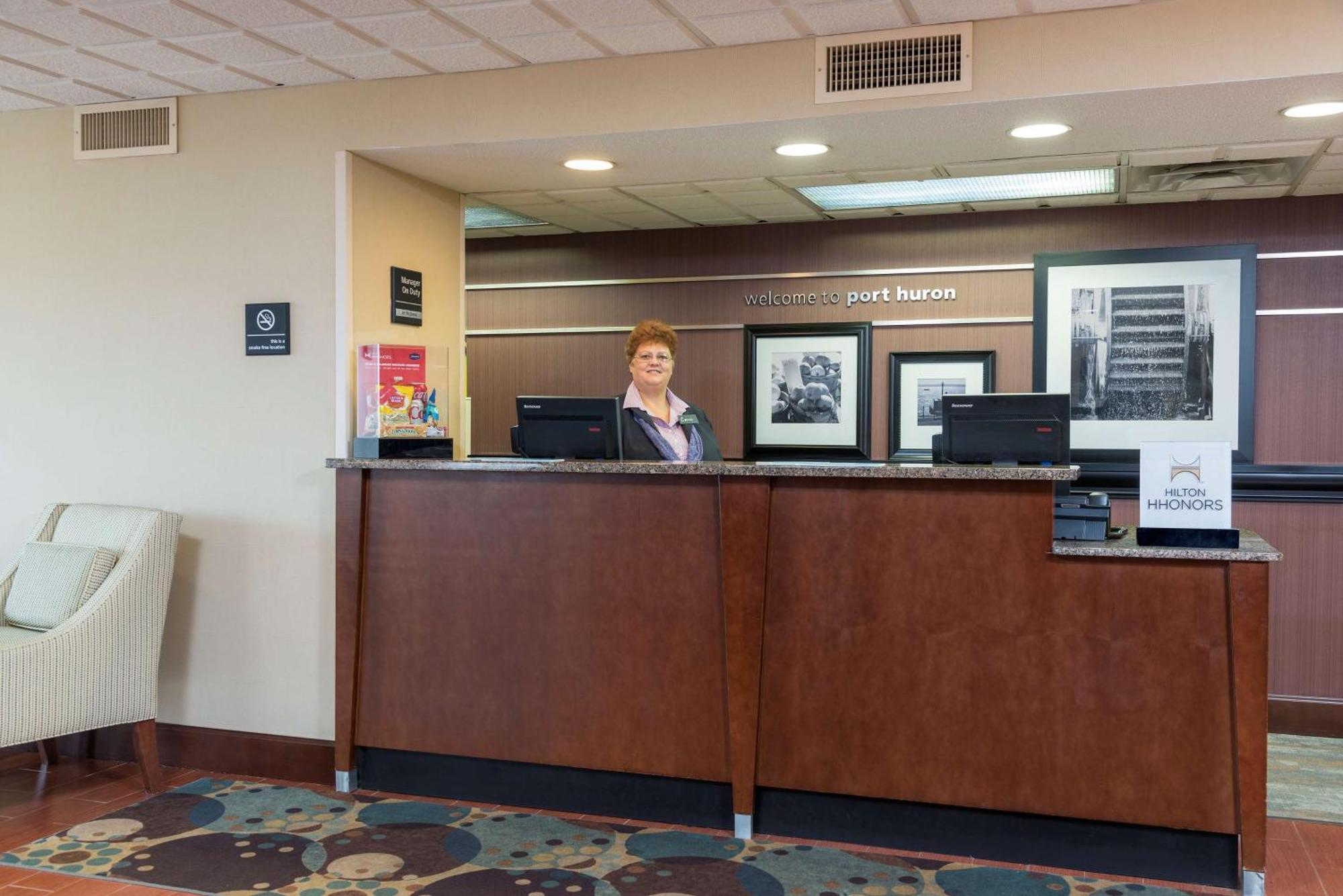 Hampton Inn Порт Хюрън Екстериор снимка