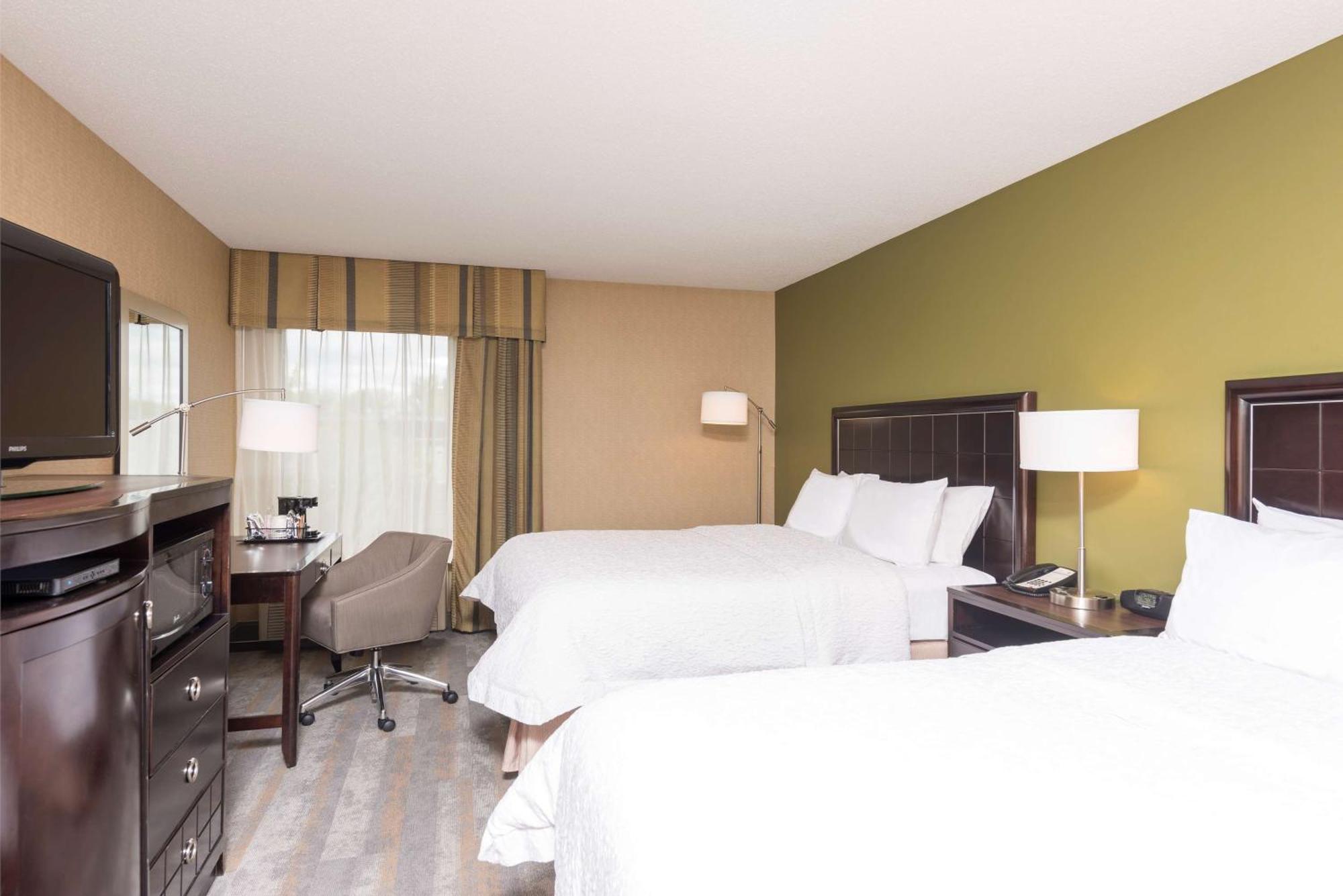 Hampton Inn Порт Хюрън Екстериор снимка